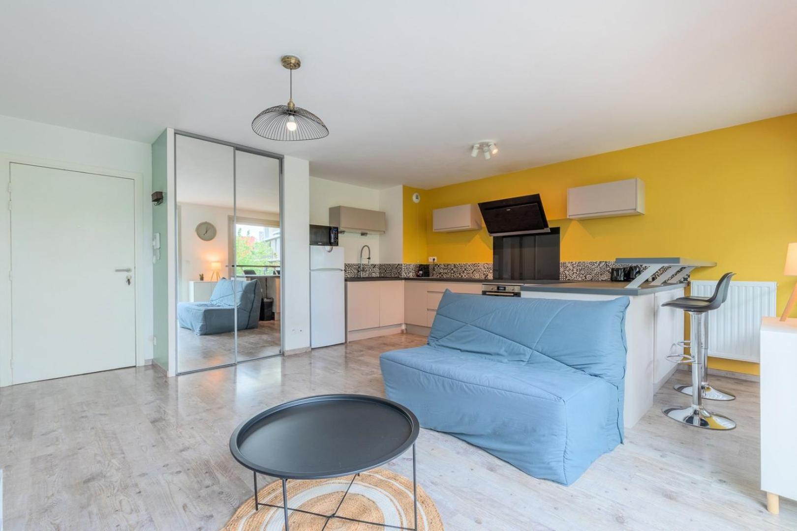 Apartment Near Metro With Parking & Balconies 릴 외부 사진