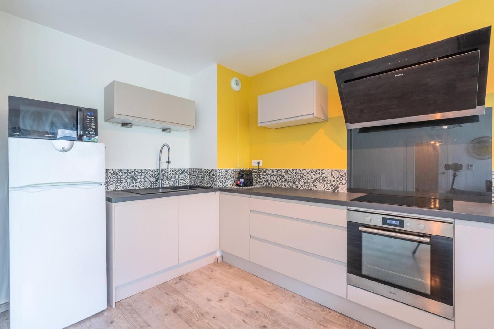 Apartment Near Metro With Parking & Balconies 릴 외부 사진